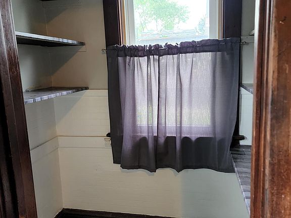 3rd image of 1-821 13th Ave S #1