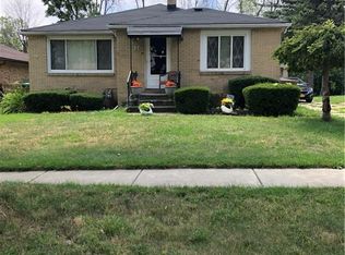 27 Victoria Blvd, Cheektowaga, NY 14225