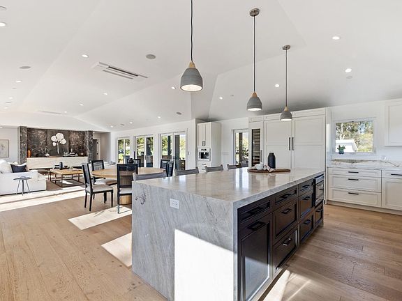 5th image of 21815 Pearson Avenue