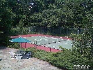 5th image of 22 Forest Dr