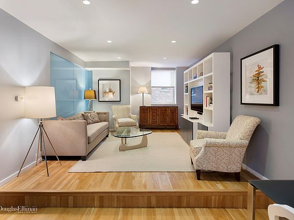 3rd image of 253-263 W 73rd St #2J