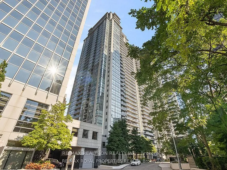 4978 Yonge St #810 — Photo 1