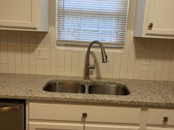 5312 Grovewood Pl, Raleigh, NC 27606