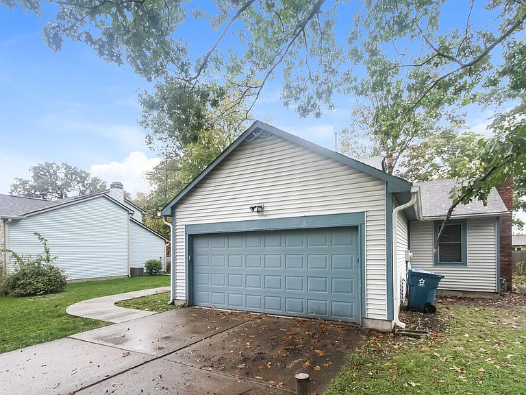 1112 Delray Dr — Photo 3