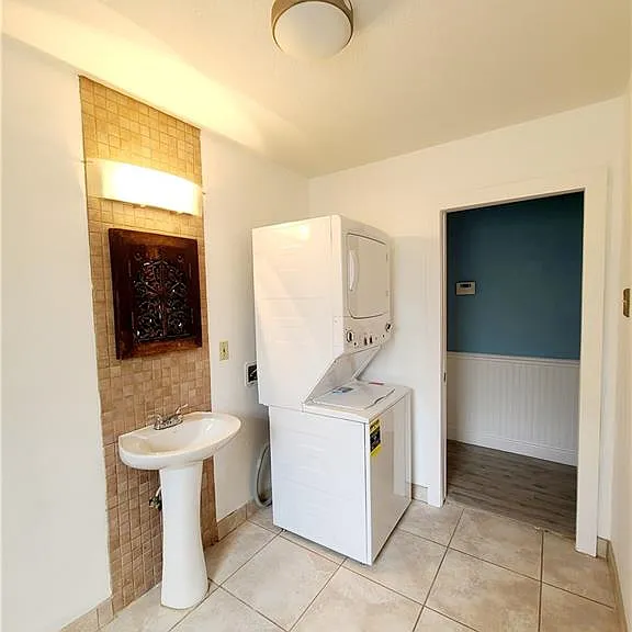 5710 Hinman Dr — Photo 21
