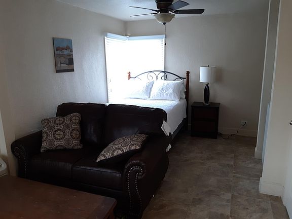 4th image of 393 Richmond Rd