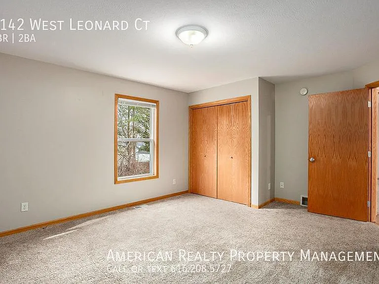 1142 W Leonard Ct NW — Photo 10