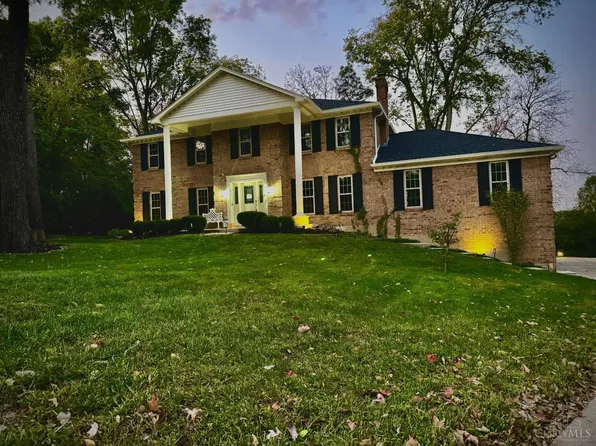 7464 Sleepy Hollow Dr, West Chester, OH 45069