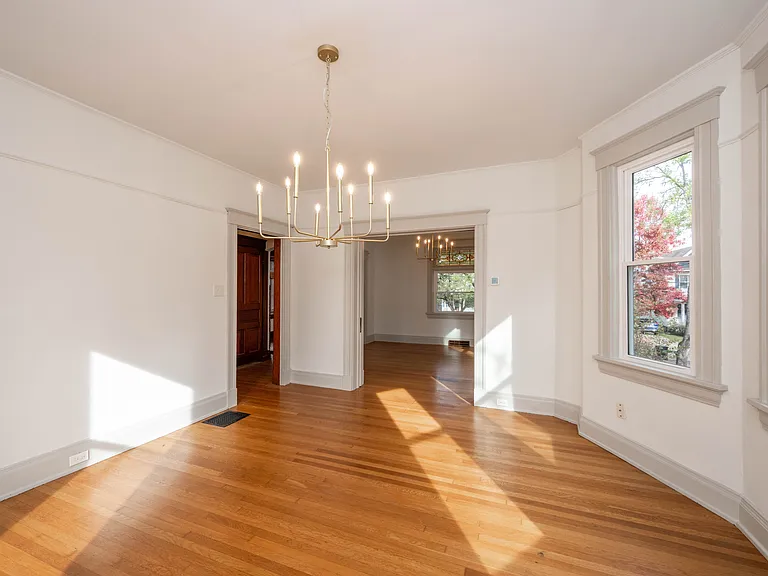 2737 Arbor Ave — Photo 18