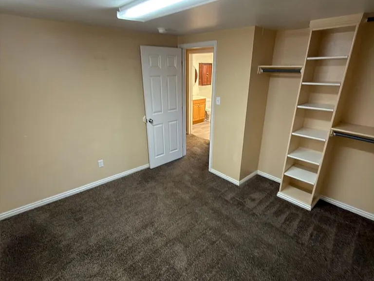 480 College Ave — Photo 4