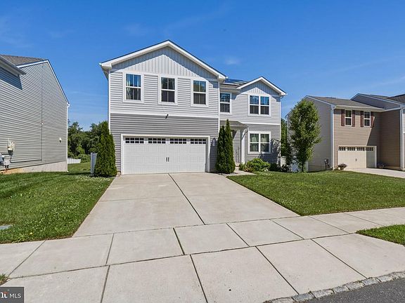 2nd image of 102 Ciseley Dr