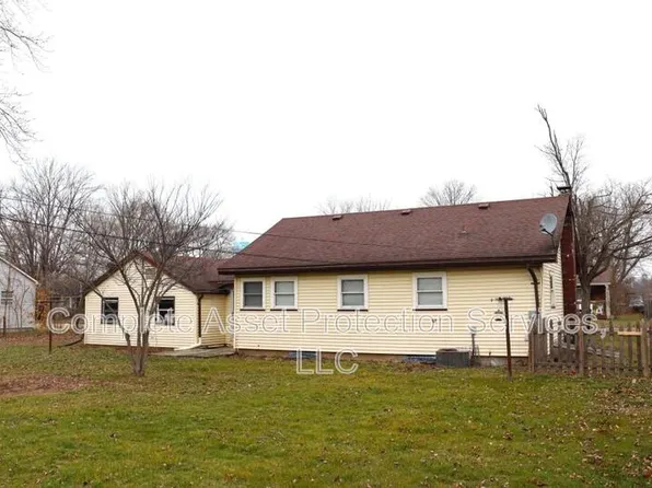 431 Fairmount Rd, Kingsford Heights, IN 46346