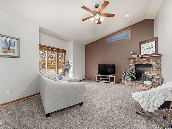 2nd image of 3161 W Auburn Hills Ct