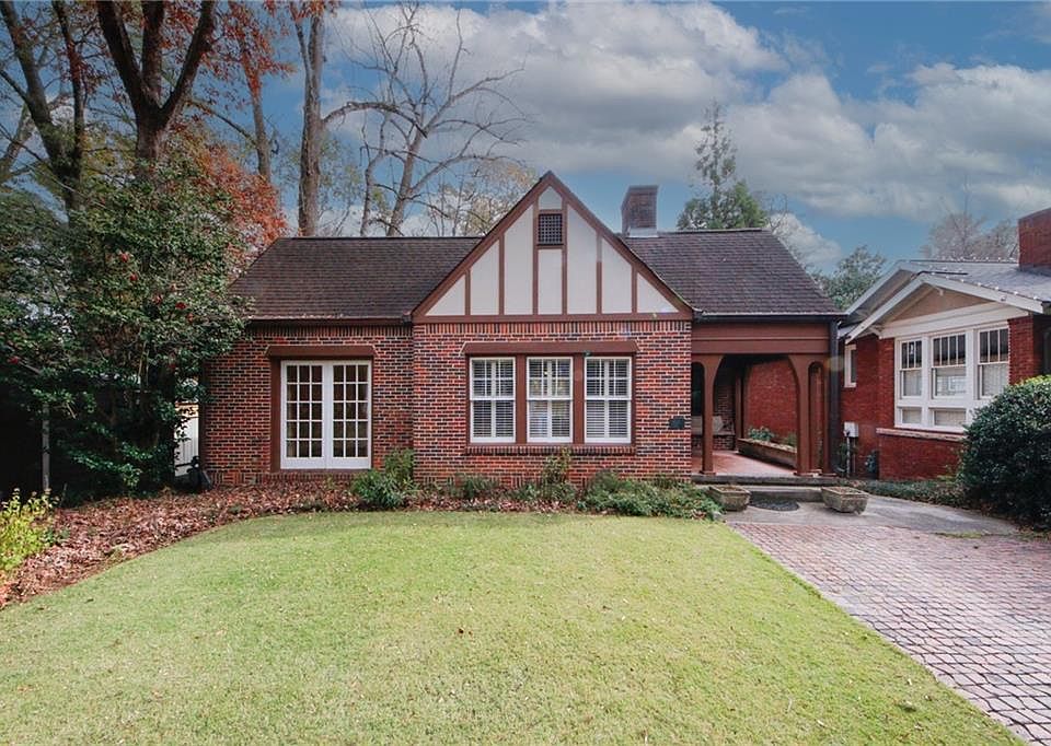 1st image of 719 Martina Dr NE