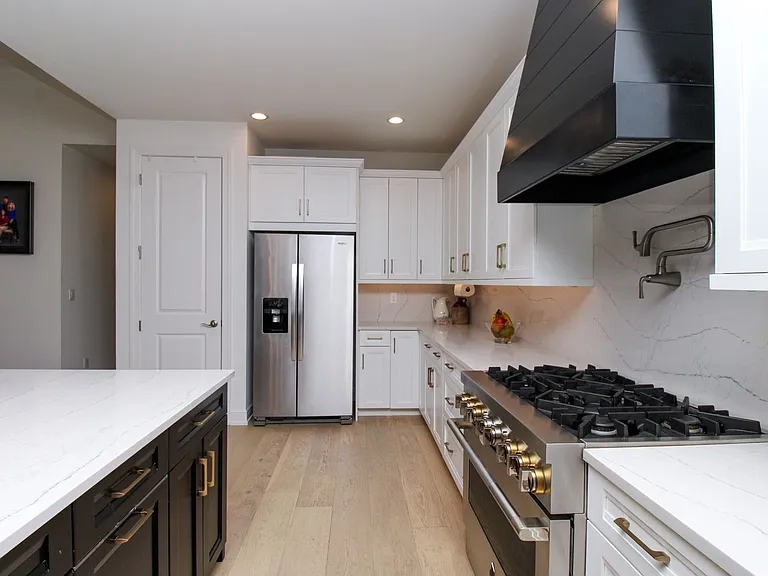 9241 Cayman Dr — Photo 24