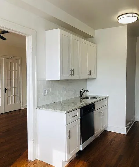 Updated Spacious Kitchen