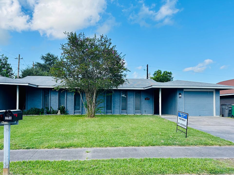 1st image of 611 Rosewood Dr #B