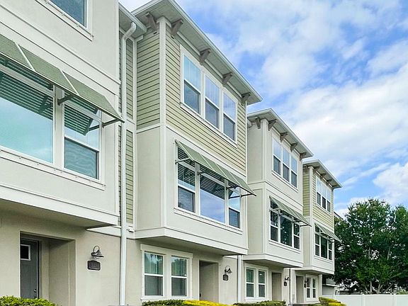3rd image of 3227 W Horatio St