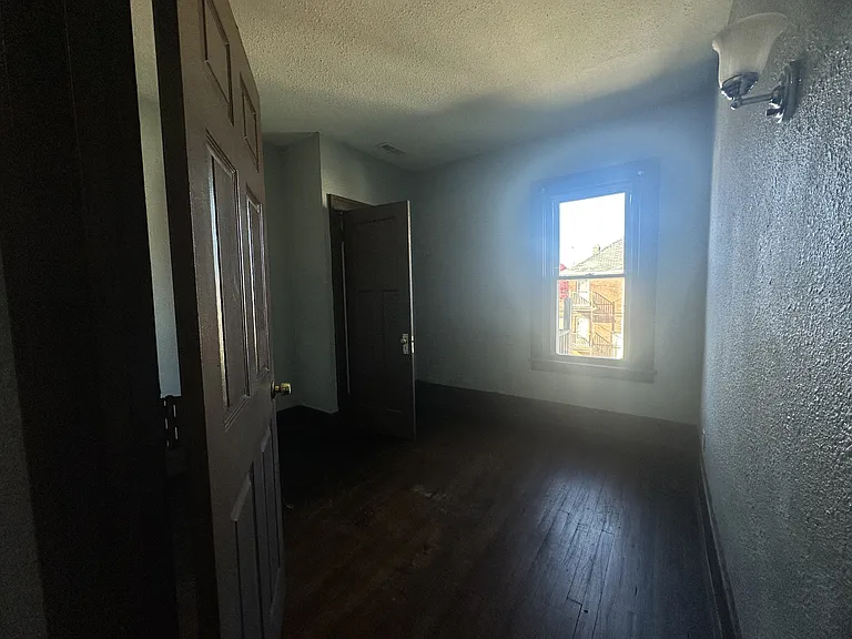 4114 W Euclid St — Photo 14