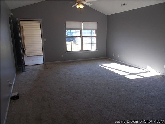 2nd image of 900 Carriage House Ct