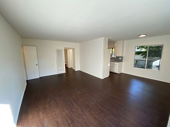 4th image of 612 Westbourne Dr APT 5