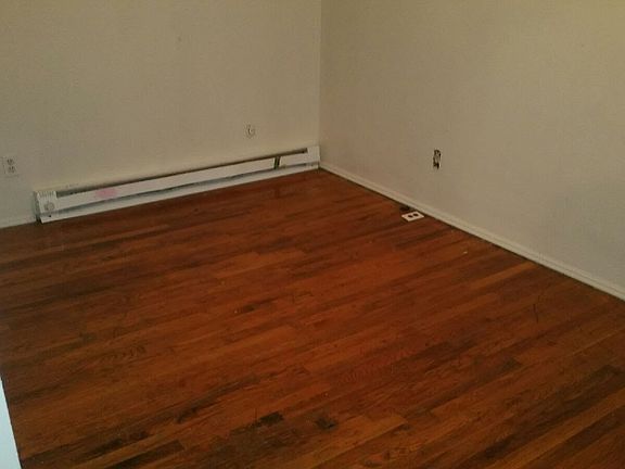 4th image of 3019 Bracken Woods Ln #4