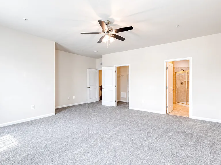 365 Chessington Dr — Photo 17