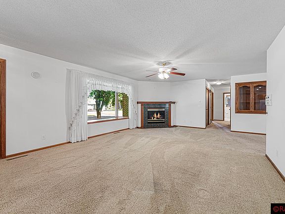 5th image of 501 Creekview Ln