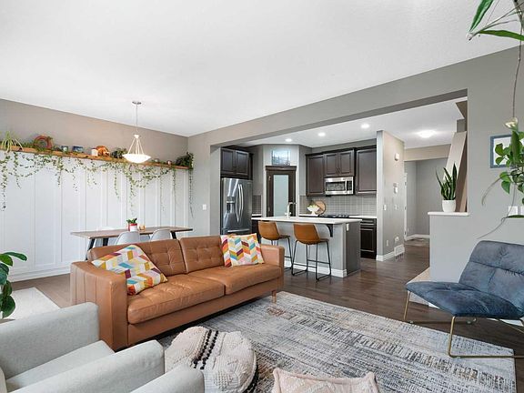 5th image of 454 River Heights Cres