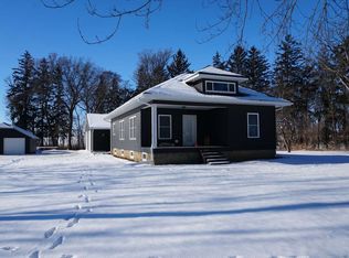 2431 Midway Rd, Charles City, IA 50616