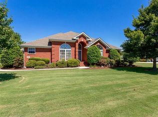 150 Whippoorwill Dr, Huntsville, AL 35811