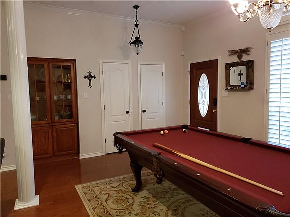 4th image of 111 Jaron Dr