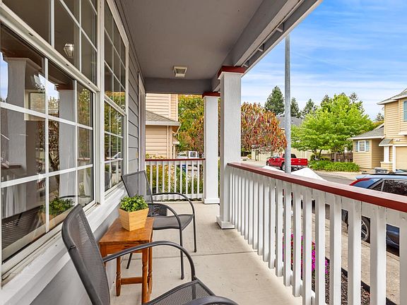 5th image of 318 Vintage Glen Court