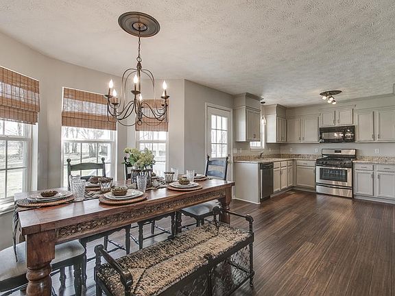 3rd image of 218 Faldo Dr