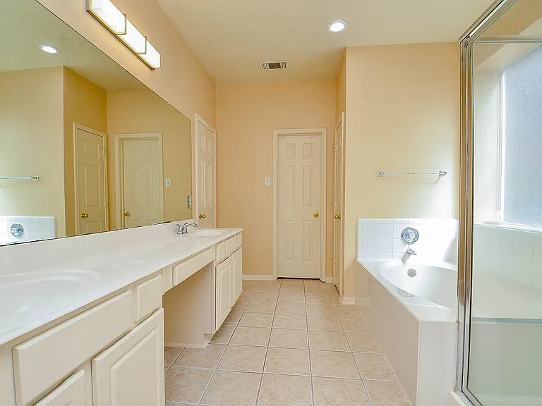 5439 Santa Chase Ln — Photo 16