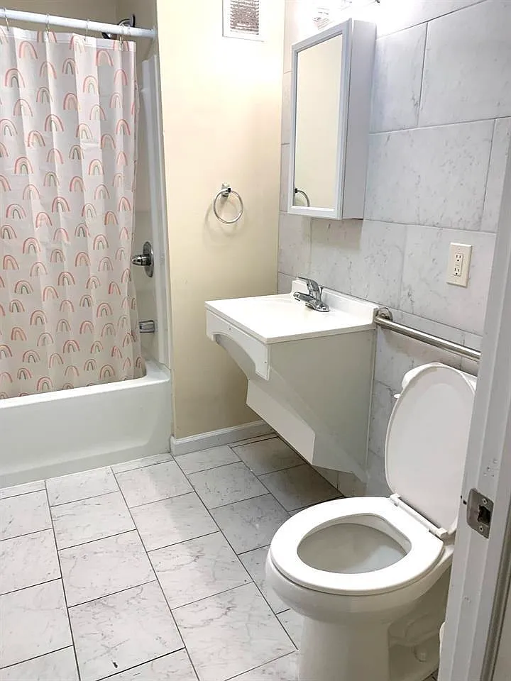 Studio, 1.0 bath, $1,550 — Photo 2