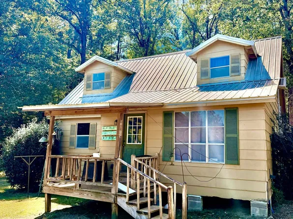 270 Peacock Ln, Olla, LA 71465