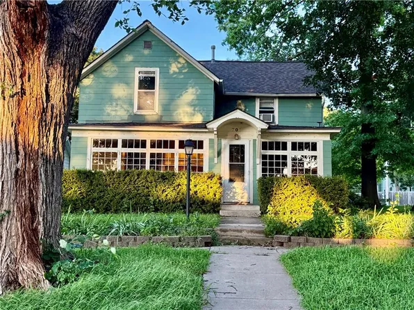 707 Liberty St, Oskaloosa, KS 66066