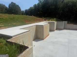 415 Forest Pointe Dr, Forsyth, GA 31029