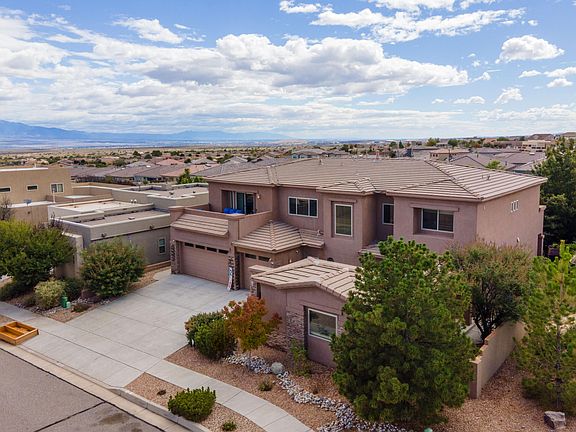 2nd image of 2929 Redondo Santa Fe NE