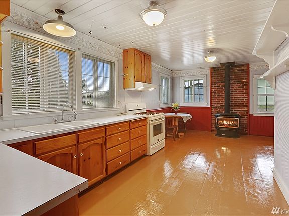 4th image of 14810 84th St NE