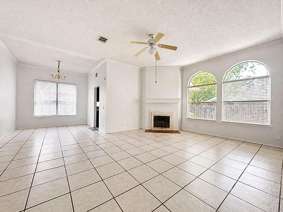 2nd image of 1903 Balsam Way