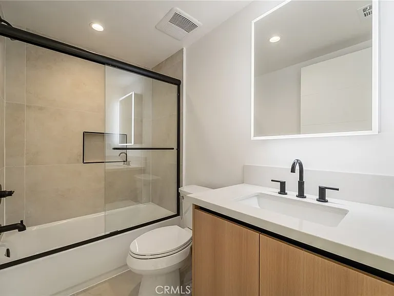 7510 Sepulveda Blvd #204 — Photo 19