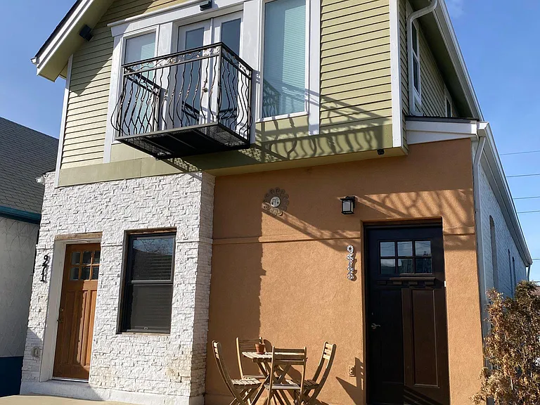 973 Galapago St — Photo 12