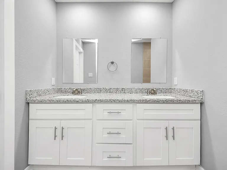 6832 Foster St — Photo 31