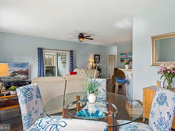 5th image of 18932 Shore Pointe Ct Unit 3002B