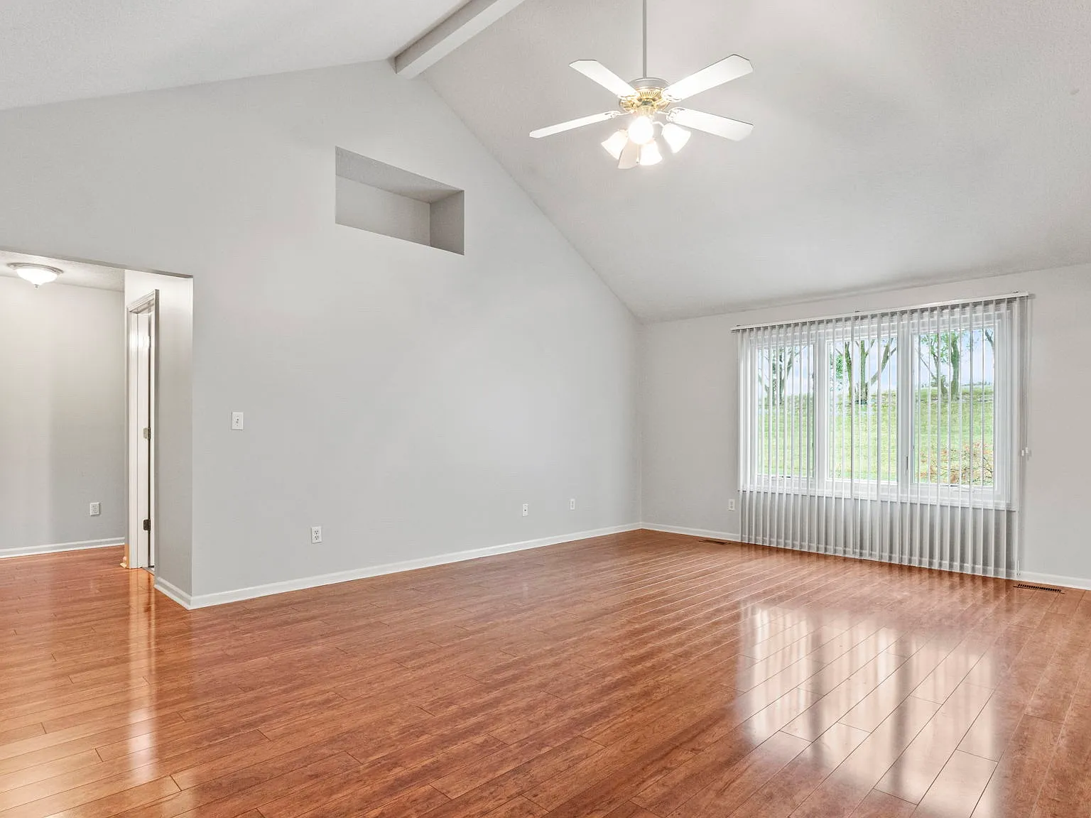 8304 Red Shank Ln — Photo 2