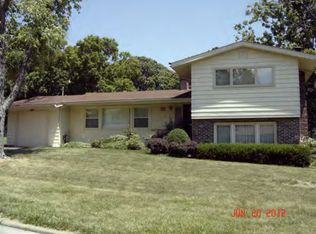 57 Dellwood Ct, Decatur, IL 62521