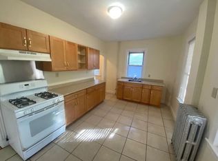 21 Abbot St APT 1, Dorchester Center, MA 02124