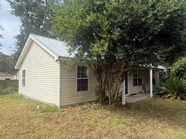 56 Chickat Trl, Crawfordville, FL 32327